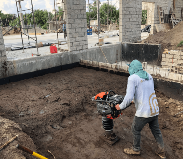 En construcción - Bodega Exsotec GDL